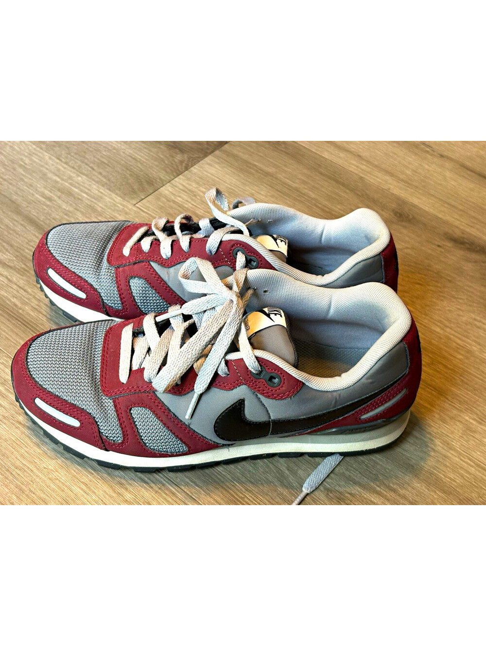 Nike Waffle Trainer Men’s Size 8 Gray/Burgundy/Black Lace-Up Sneakers